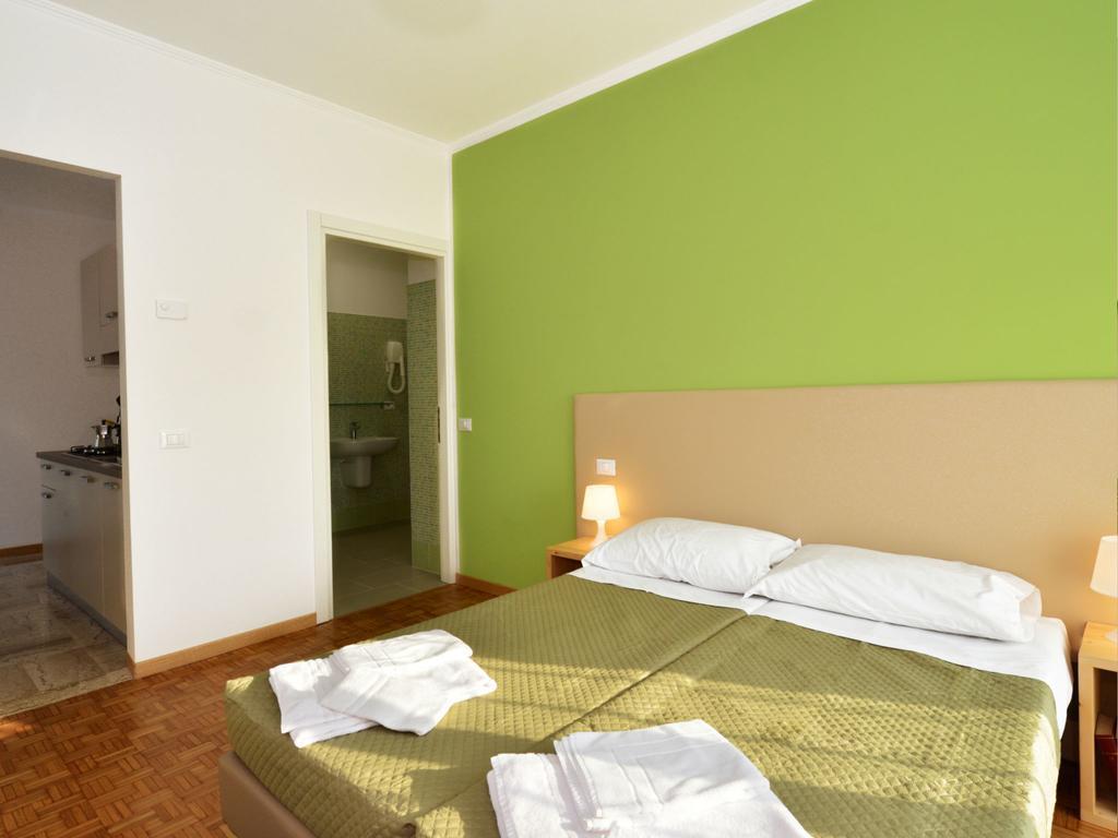 Residenza Emma Apartment Villafranca di Verona Bagian luar foto